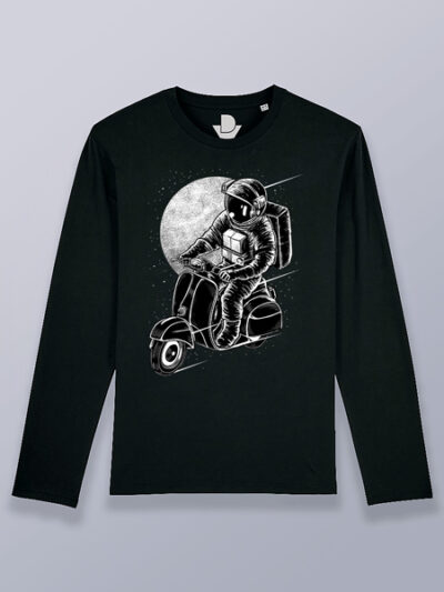 Camiseta hombre manga larga astronauta en scooter blanco y negro